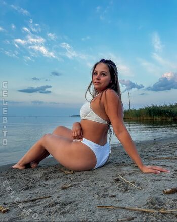 Anastasia_rose_official