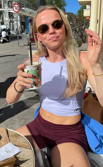 Full leaked Andrea rooth page private photo