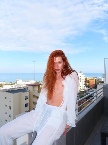 Full leaked Androgynoux boy private photo