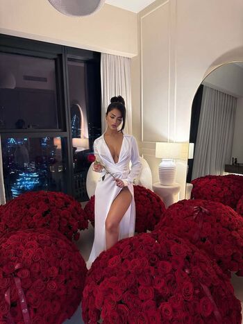 Full leaked Aneeqa farid page private photo