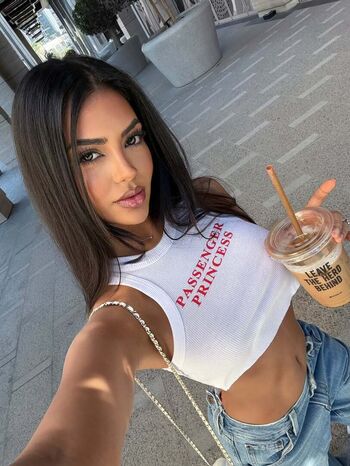 Full leaked Aneeqa farid private photo