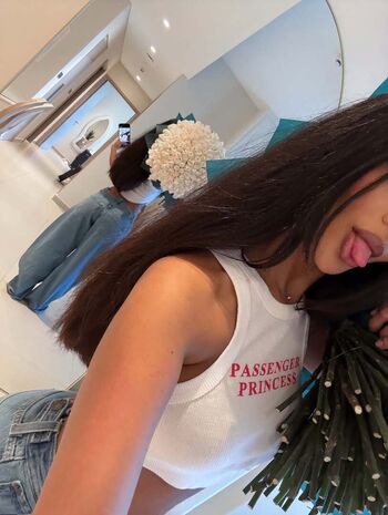 Full leaked Aneeqa farid private photo