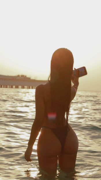 Full leaked Aneeqa farid private photo
