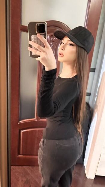Full leaked Aneylyverst private photo