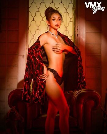 Full leaked Angelikhang private photo