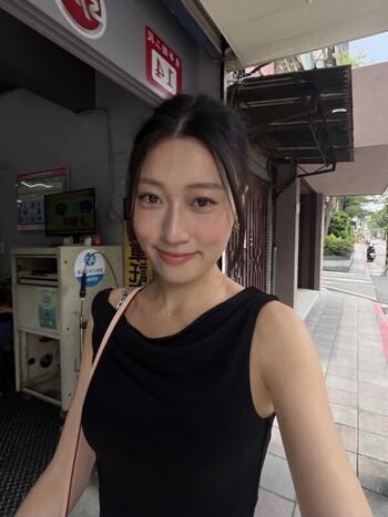 Full leaked Angieeyc private photo