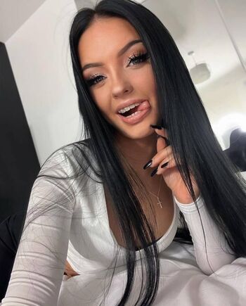 Full leaked Anitkova private photo