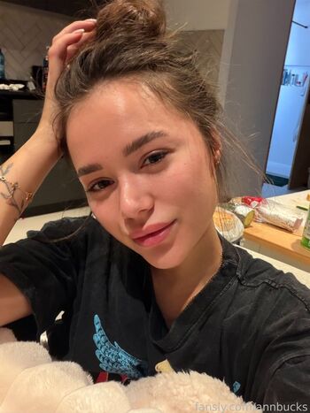 Full leaked Ann bucks private photo