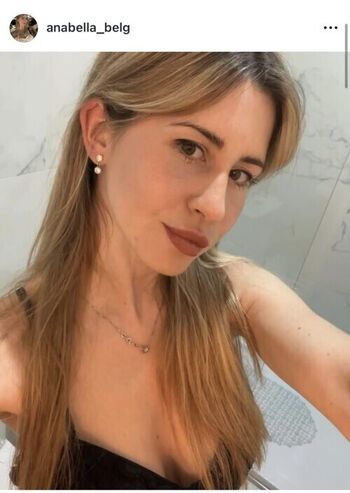Full leaked Ann private photo