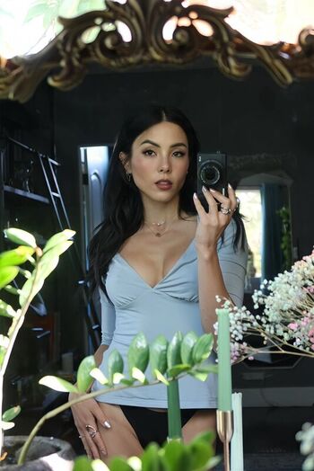 Anna Akana