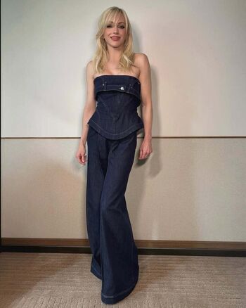 Full leaked Anna faris private photo