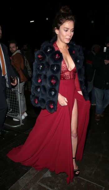Full leaked Anna friel page private photo