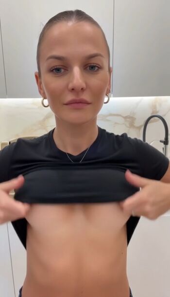 Full leaked Anna lewandowska page private photo