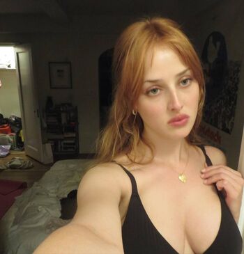 Full leaked Anna van patten private photo
