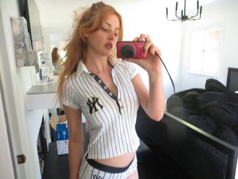 Full leaked Anna van patten private photo