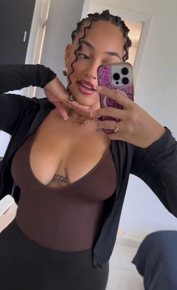 Full leaked Annaaeeelle private photo