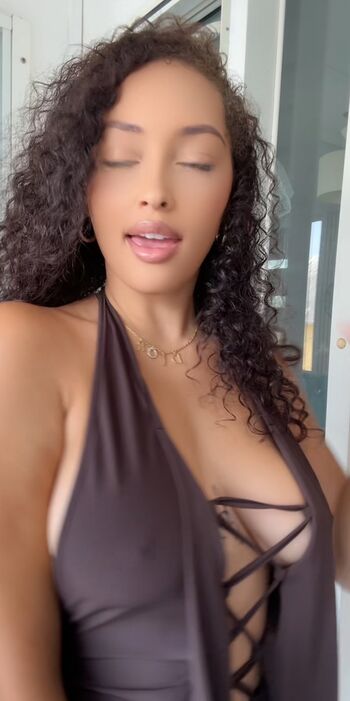 Full leaked Annaaeeelle private photo