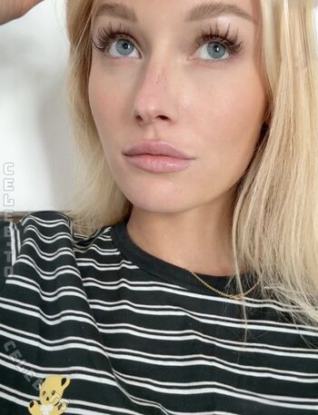 Full leaked Annaauroraegger private photo