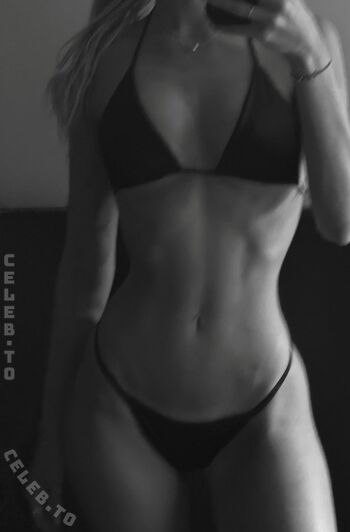 Full leaked Annaauroraegger private photo