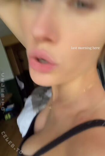 Full leaked Annaauroraegger private photo