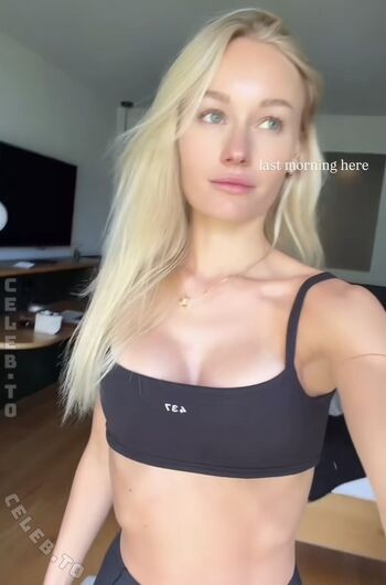 Full leaked Annaauroraegger private photo