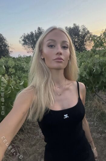 Full leaked Annaauroraegger private photo