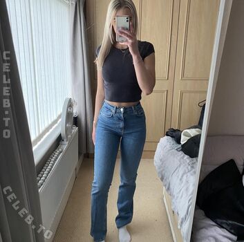 Full leaked Annabelle disley private photo