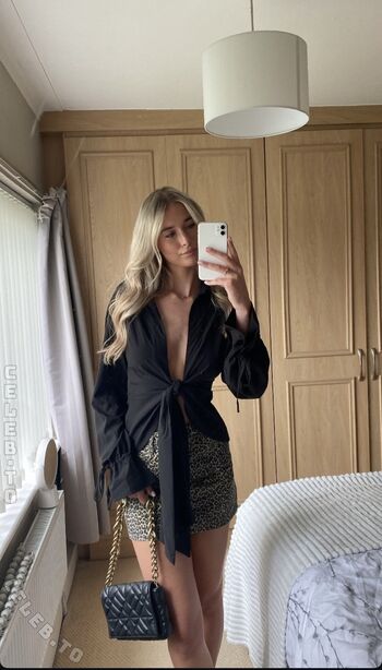 Full leaked Annabelle disley private photo