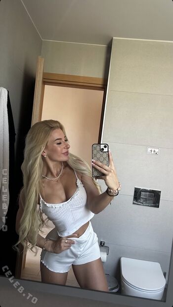 Full leaked Annamhfm private photo