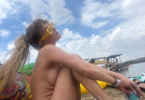 Full leaked Anne winters private photo