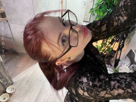 Full leaked Anni vibe private photo