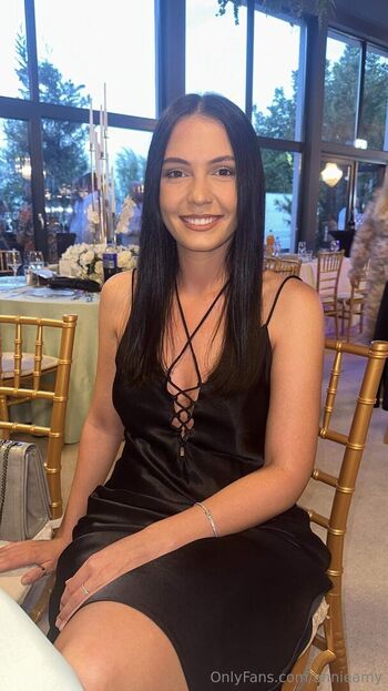 Full leaked Annie amy private photo