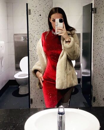 Full leaked Annie fox page private photo