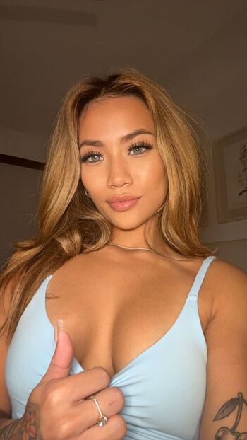 Full leaked Annieee winn private photo