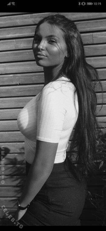 Full leaked Annikaa x private photo