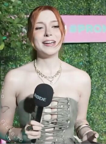 Full leaked Annitheduck private photo