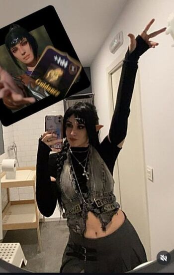 Full leaked Anuhiu private photo