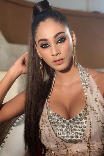 Full leaked Anukreethy private photo