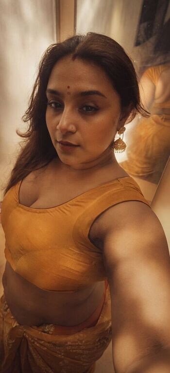 Full leaked Anupamaswathi private photo