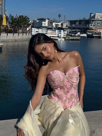 Full leaked Anushka sen private photo