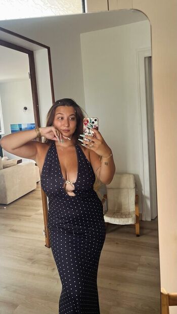 Full leaked Apoline perret private photo