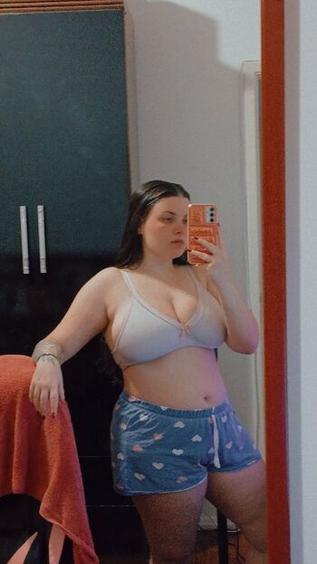 Full leaked Apron bellies private photo