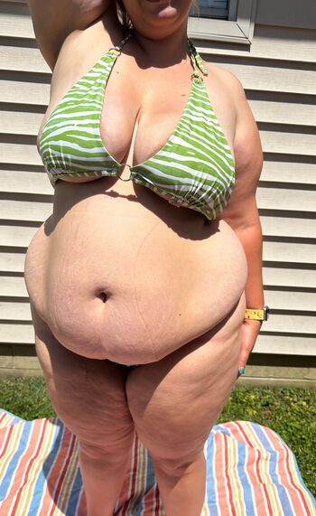 Full leaked Apron bellies private photo