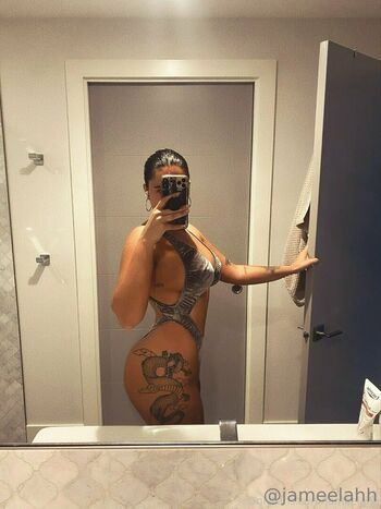Full leaked Arabic princess private photo