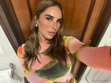 Full leaked Arabic princess private photo