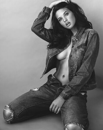 Full leaked Arialuz private photo