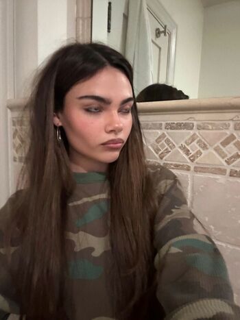 Full leaked Ariana greenblatt private photo