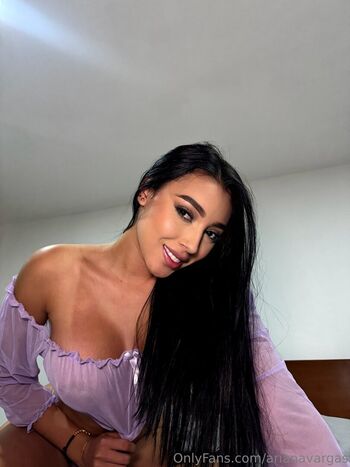 Full leaked Arianavargas private photo