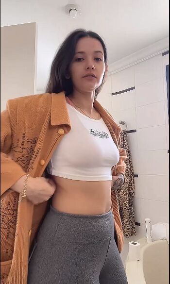 Full leaked Arianeeeeee private photo