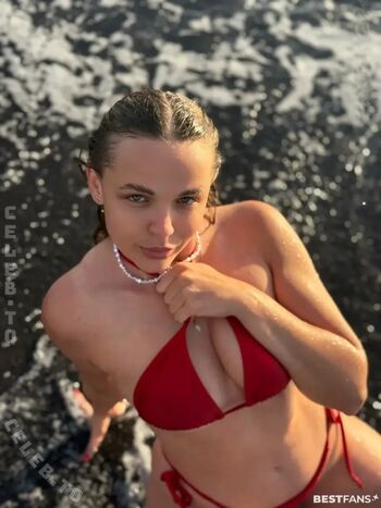 Full leaked Ariel goddess private photo